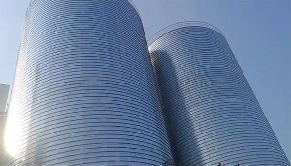 乌当2座混凝土高架卷板仓